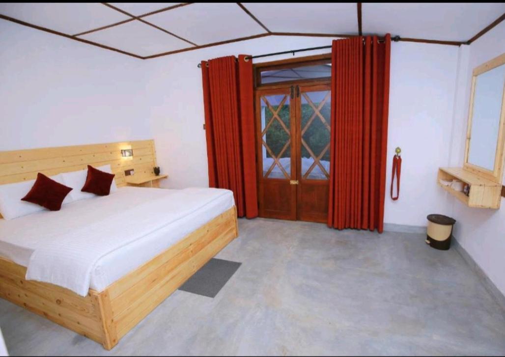 Wingate Homestay Ела Екстериор снимка